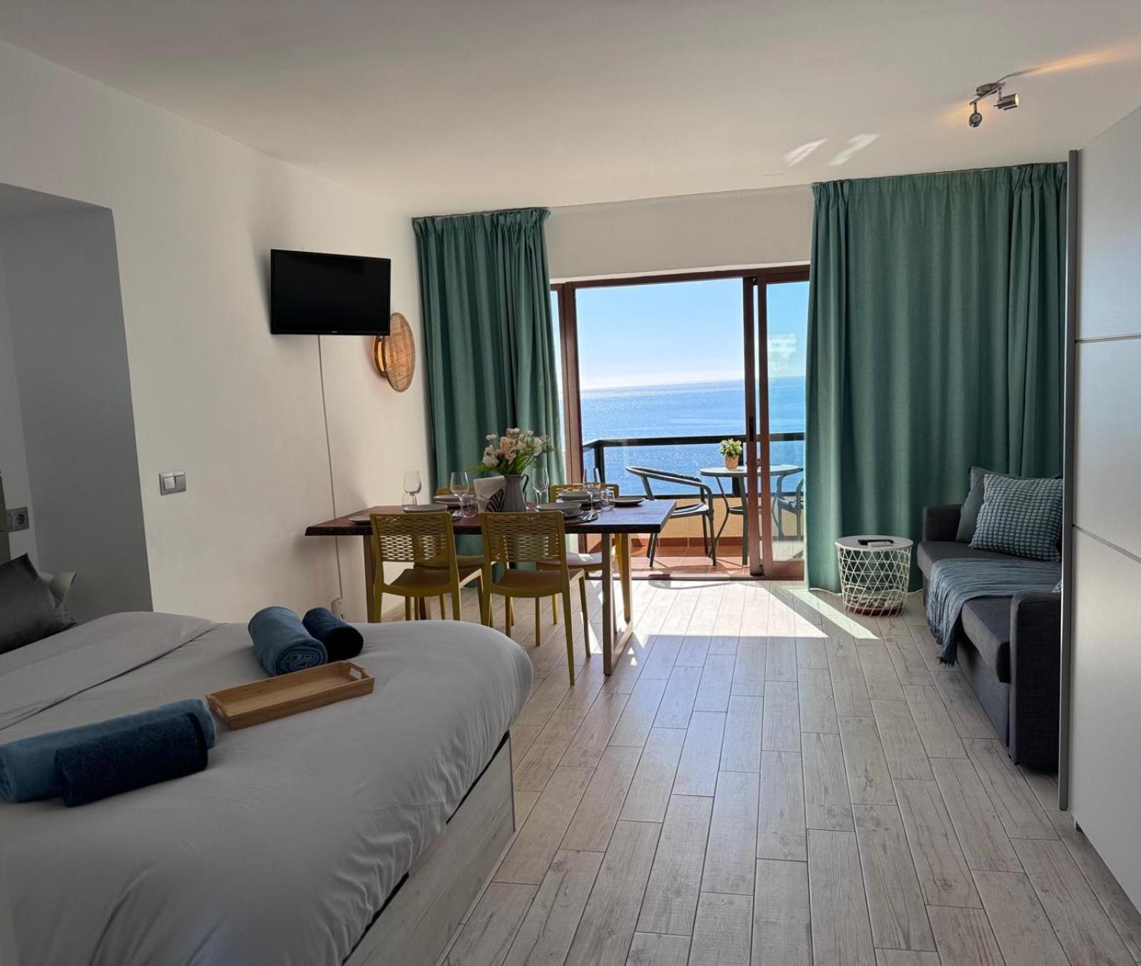 Aloha Playa Studio Sea Views Benalmadena Exterior photo